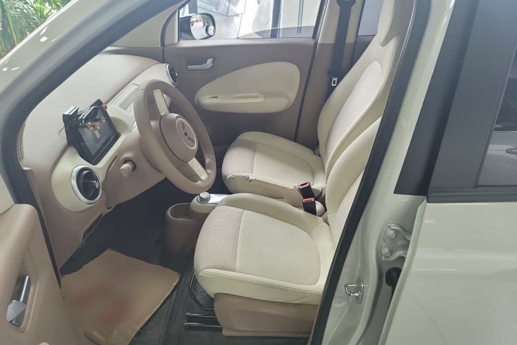 Used Wuling Hongguang MINIEV 2025 Four-Door Version Advanced Edition Left Front Seat