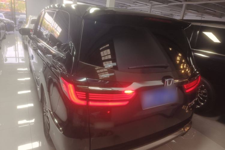 Used Honda Elysion 2022 2.0L eHEV Luxury Edition
