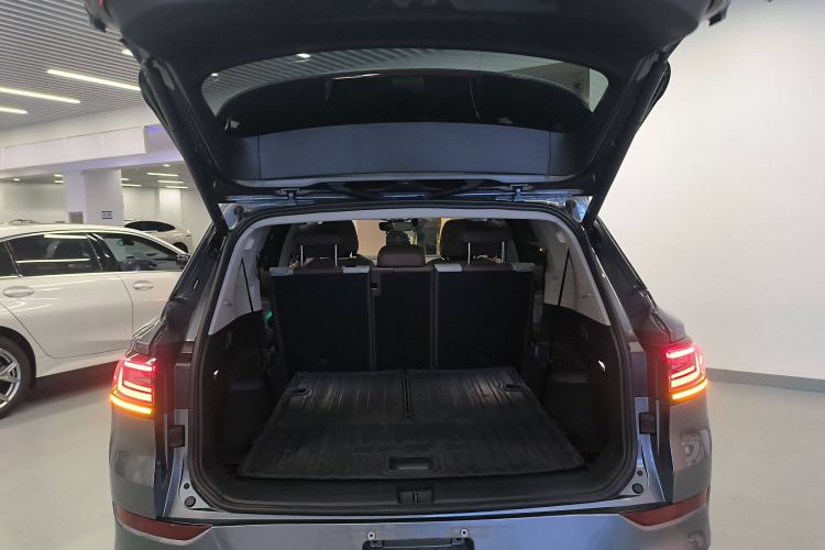 Used Volkswagen ID.6 X 2022 Smart Enjoyment Long-Range Edition