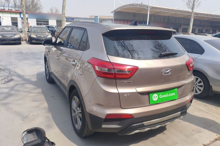 Used Hyundai ix25 2015 2.0L Automatic 4x4 Deluxe DLX Exterior 2