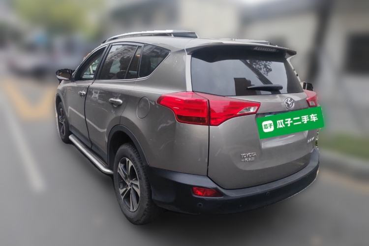 Used Toyota RAV4 2015 2.0L CVT Two-Wheel Drive Fashion Edition