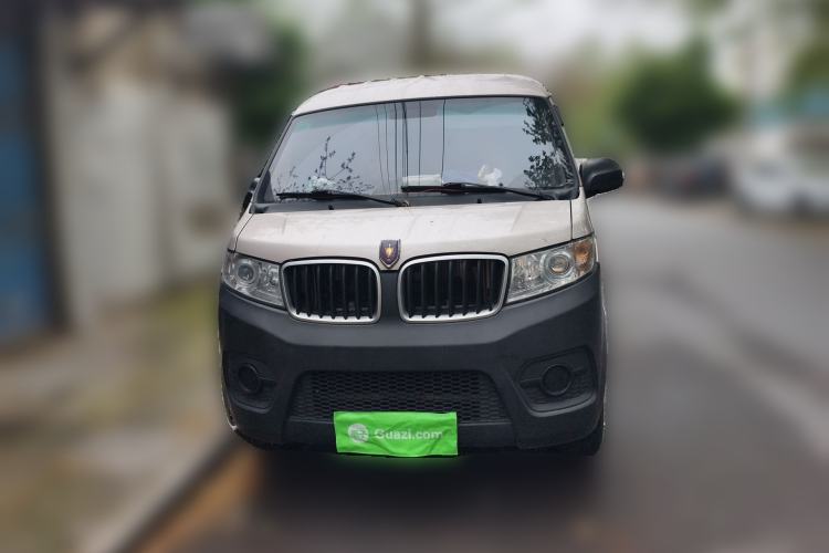 Used Jinbei Hiace X30 2021 1.5L Wealthy Van China VI Standard SWC15M Front