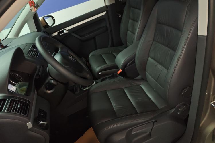 Used Volkswagen Touran 2015 1.4T DSG Comfort Edition 5 Seats Left Front Seat