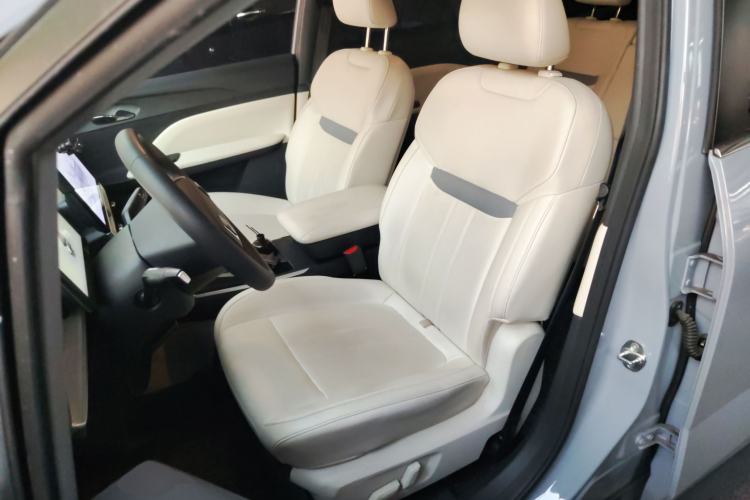 Used Venucia VX6 2023 520 Pro
