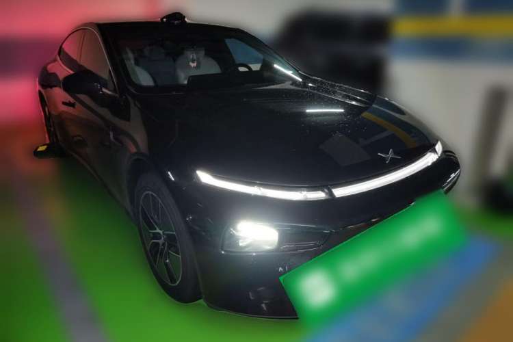 Used XPeng P7 2023 P7i 702 Pro Front Right 45 Deg