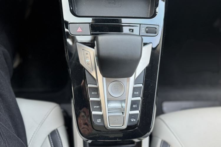 Used BYD Yuan Pro 2021 401 km Deluxe Version Gear Lever