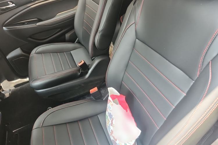 Used CHANGAN OSHAN A800 2017 1.6L Manual Comfort Model
