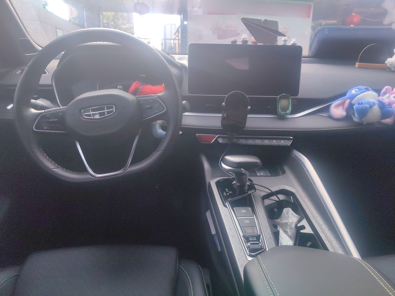 Geely Auto Preface 2023 1.5TD Fuyao Version — снимка 9