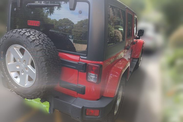 Used Jeep Wrangler 2014 3.0L Sahara Four-Door Edition