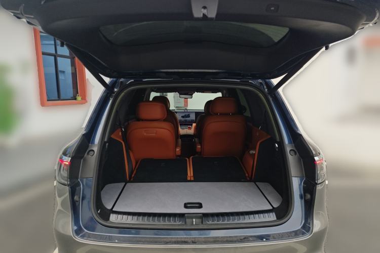 Used Hima AITO M8 2025 Extended-Range Max+ Version 53.4 kWh 6-Seater Edition Trunk