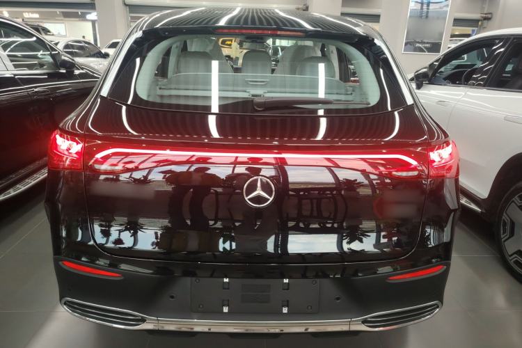 Used Mercedes-Benz EQE SUV 2024 500 4MATIC Luxury Edition Rear