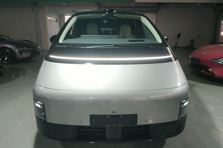Used Li Auto MEGA 2024 Ultra Model
