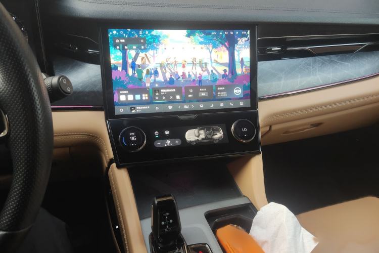 Used Lynk & Co 09 2021 2.0T Halo Six-Seater