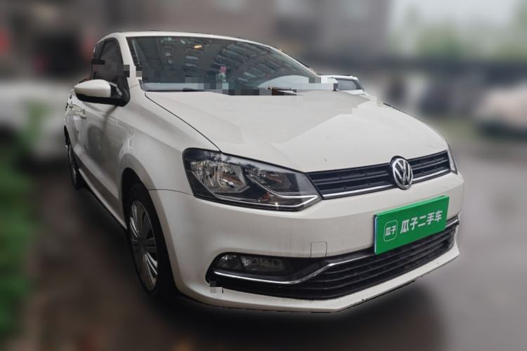 Used Volkswagen Polo 2016 1.6L Automatic Comfort Model Front Right 45 Deg