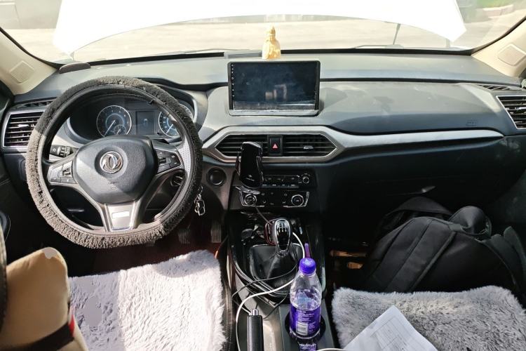 Used Dongfeng Fengon S560 2019 1.8L Manual Urban Model Center Console