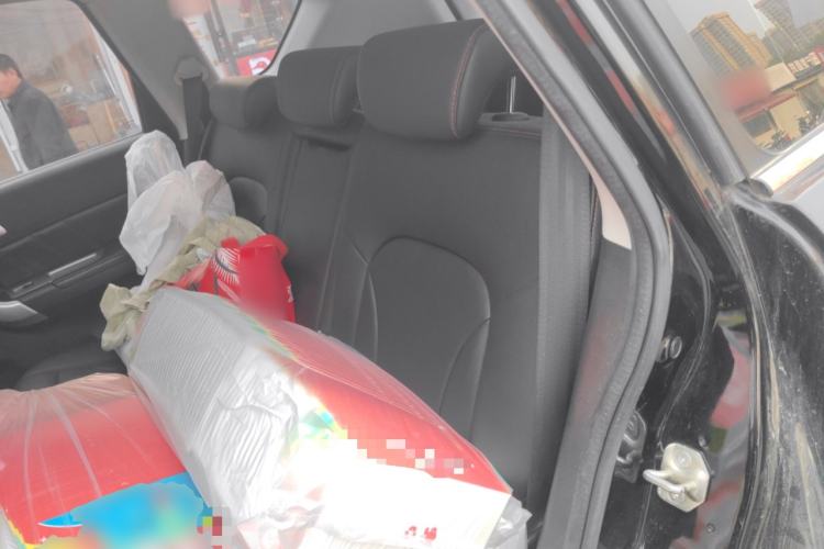 Used Haval H6 2016 Upgraded Model 1.5T Manual Two-Wheel Drive Elite Version Left Rear Seat