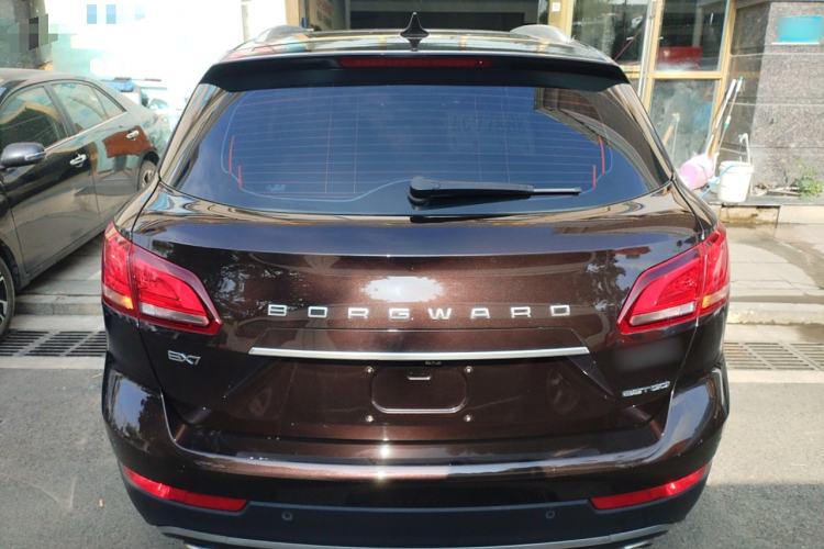 Used BORGWARD BX7 2018 28T Front-Wheel Drive Quality Enjoyment Version 5 Seats China VI Emission Standard
