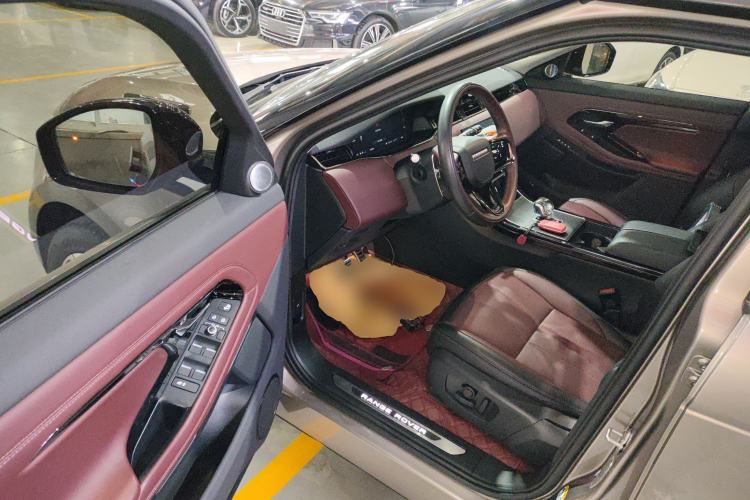 Used Land Rover Range Evoque 2024 Aurora L 249 PS Glowing Limited Edition Driver Seat