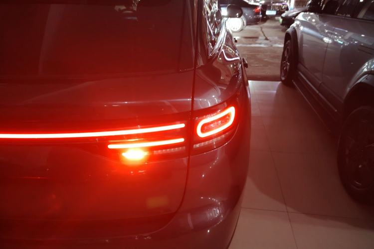 Used Leapmotor C11 2023 Pure Electric 580 All-Wheel-Drive Performance Edition Right Rear Taillight