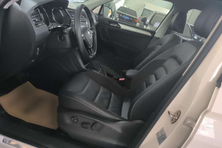 Used Volkswagen Tiguan L 2021 330TSI Automatic Two-Wheel Drive Smart Edition