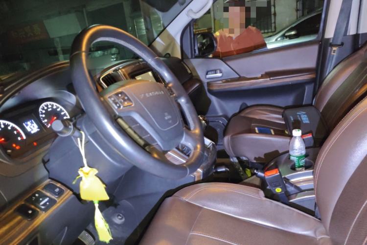 Used FORTHING Lingzhi PLUS 2021 Travel Edition 2.0L Manual Luxury 7-Seater
