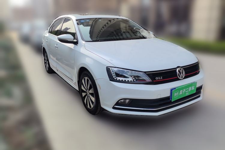 Used Volkswagen Sagitar 2018 180TSI DSG Prestige Edition Front Right 45 Deg