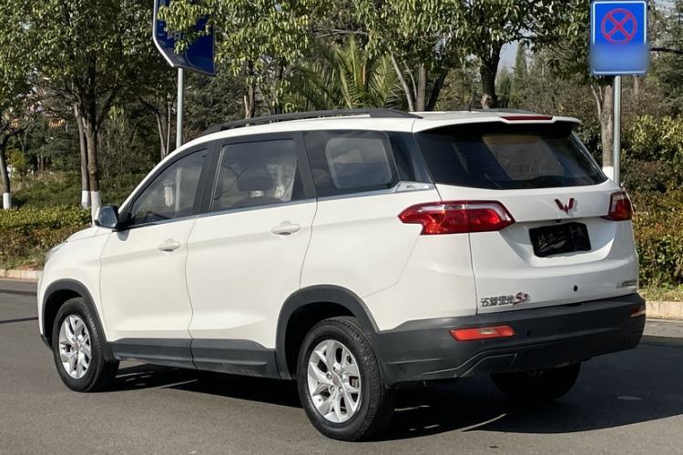 Used Wuling Hongguang S3 2018 1.5L Manual Comfort Model China V Standard