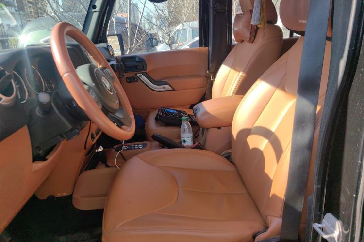 Used Jeep Wrangler 2014 3.0L Sahara Four-Door Edition