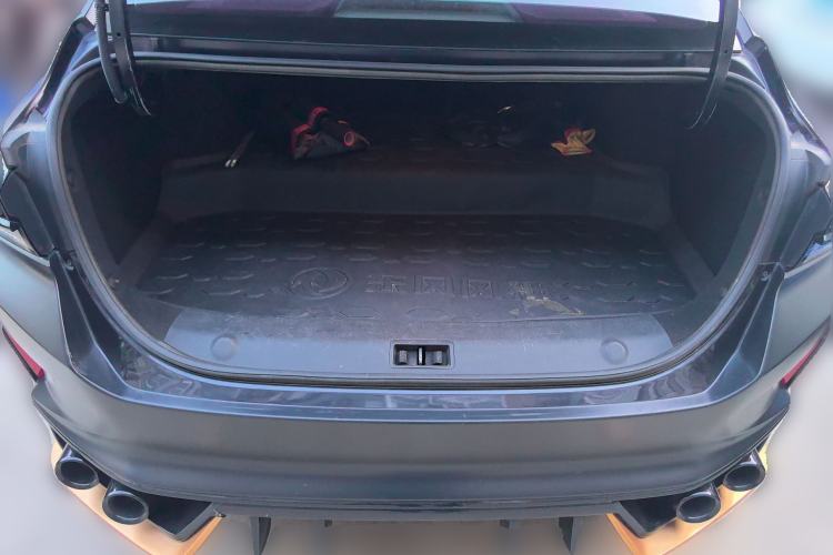 Used Dongfeng Aeolus Yixuan MAX 2021 1.5T Dark Night Holy Light Edition (Hybrid)
