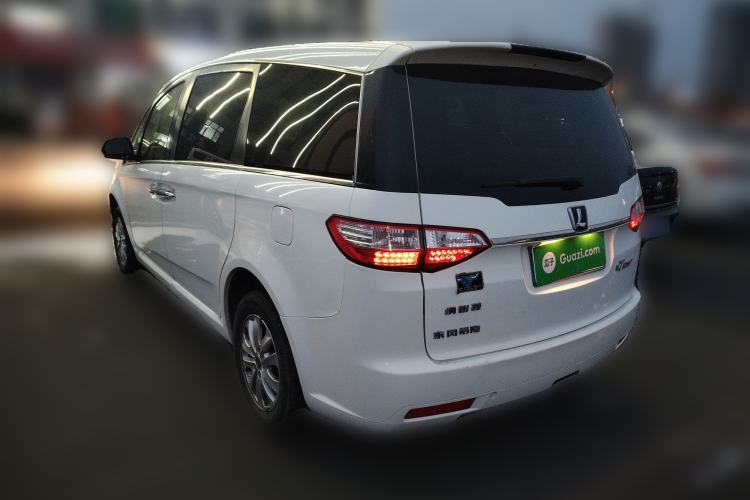 Used Luxgen Great 7 MPV 2015 2.0T Elite Edition Rear Left 45 Deg