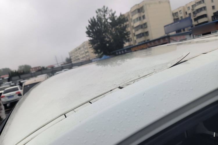 Used SAIC MAXUS Xintu V80 2018 2.5T 6-speed manual Aoyuntong short-wheelbase ultra-low roof 5- or 6-seat model Roof