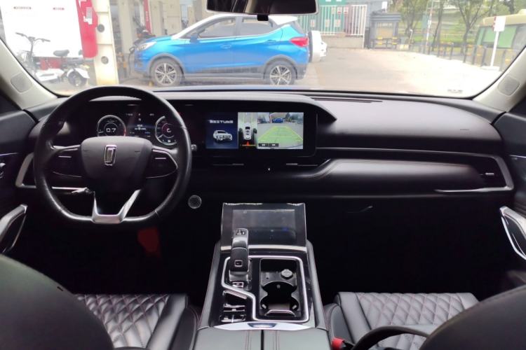 Used Bestune T99 2020 20TD Automatic Premium Edition Center Console
