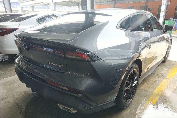 Used CHANGAN UNI-V 2024 1.5T Prestige Edition
