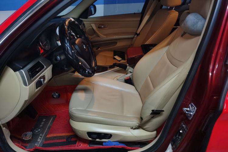 Used BMW 3 Series 2010 320i Luxury Model
