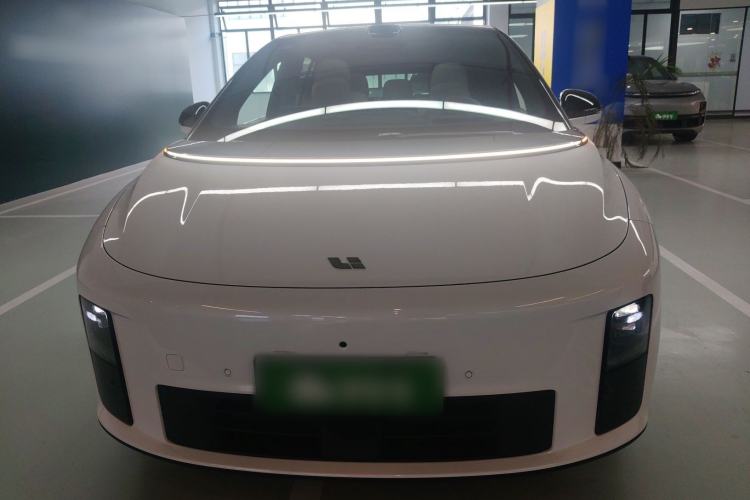 Used Li Auto i6 2025 Model Two-Wheel-Drive Standard Type

