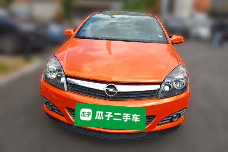 Used Opel Astra 2010 1.8 GTC Panoramic Windshield Edition