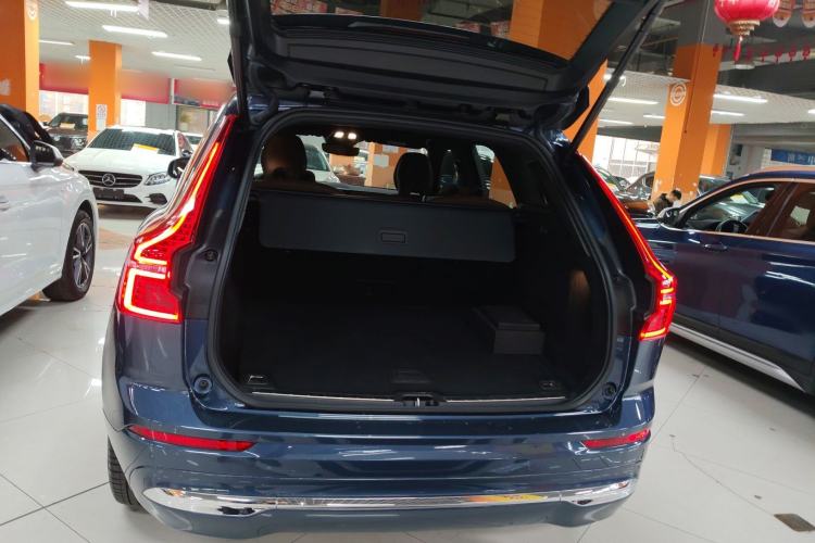 Used Volvo XC60 2024 B5 4x4 Smart Luxury Edition