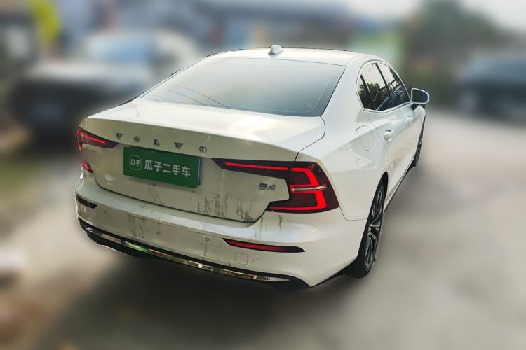 Used Volvo S60 2023 B4 Zhiyuan Luxury Edition

