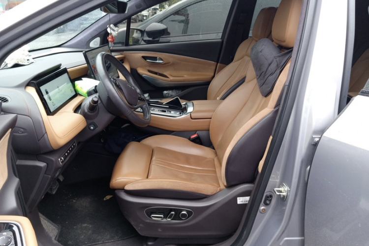 Used AION LX 2022 Plus 80D Flagship Edition Interior 2