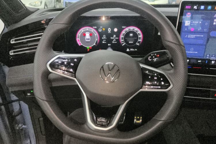 Used Volkswagen Tiguan L 2024 PRO 330TSI Two-Wheel Drive R-Line Prestige Edition Steering Wheel