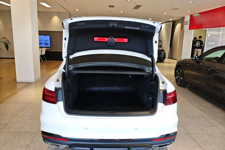 Used Audi A4L 2022 40 TFSI Luxury Dynamic Model Trunk