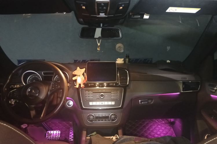 Used Mercedes-Benz GLS 2017 GLS 400 4MATIC Fashion Edition Center Console