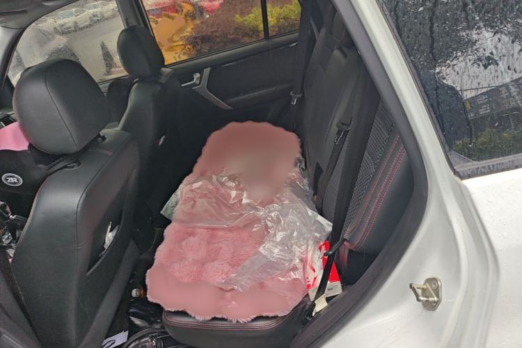 Used Chery Tiggo 3 2016 1.6L Manual ZhiShang Edition Interior 4