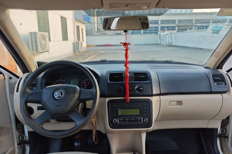 Used Skoda Fabia 2014 1.4L Manual Crystal Edition
