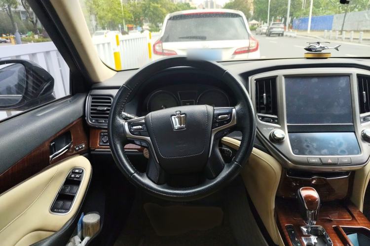 Used Toyota Crown 2015 2.0T Elite Edition Steering Wheel