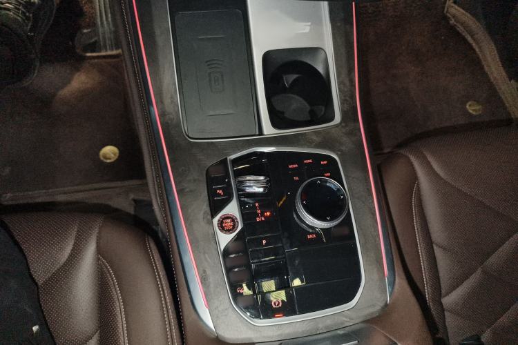 Used BMW X5 2023 xDrive 30Li Luxury M Sport Package
