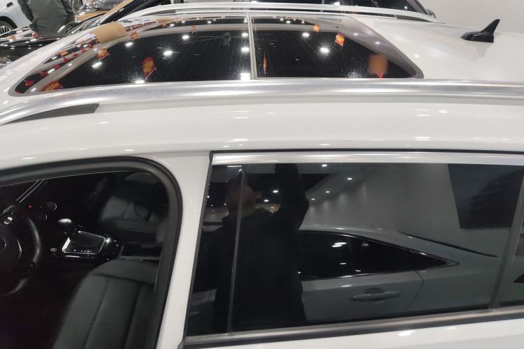 Used Volkswagen T-ROC 2021 280TSI DSG Two-Wheel Drive Comfort Connect Edition Roof