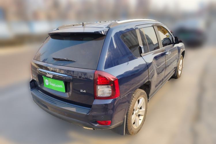Used Jeep Compass 2014 2.4L four-wheel drive sport version
