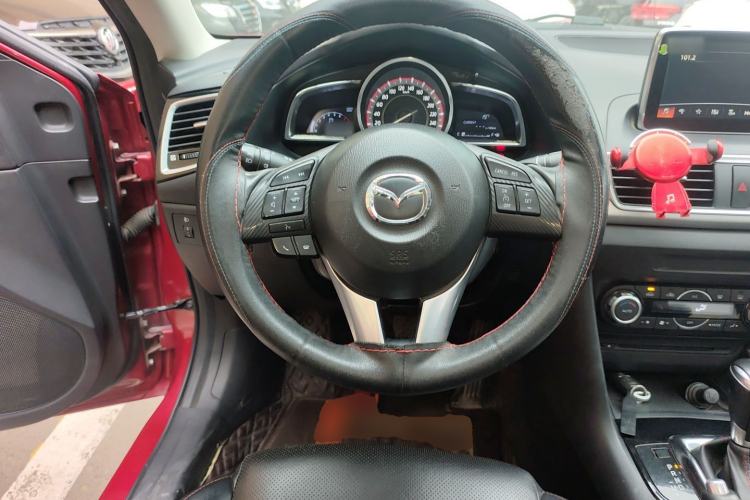 Used Mazda 3 Axela 2014 Sedan 2.0L Automatic Sport Model Steering Wheel