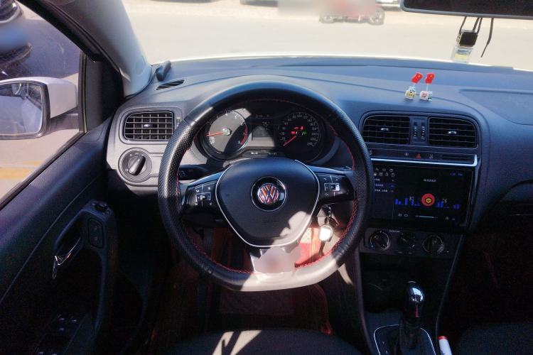 Used Volkswagen Polo 2018 1.5L Automatic Advanced Driving Model Steering Wheel